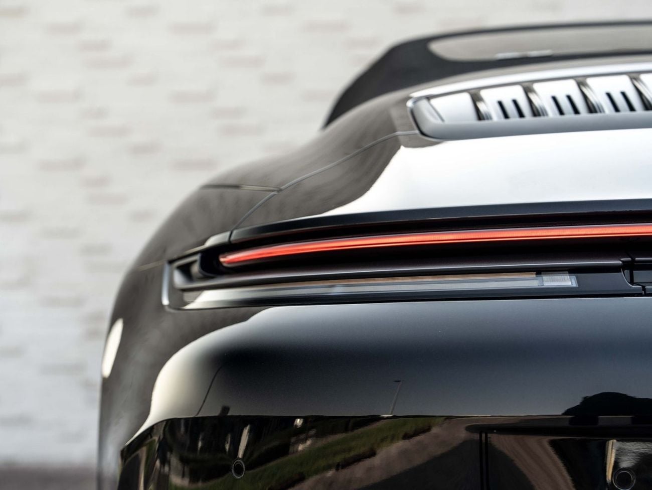 Porsche 911 CARRERA
