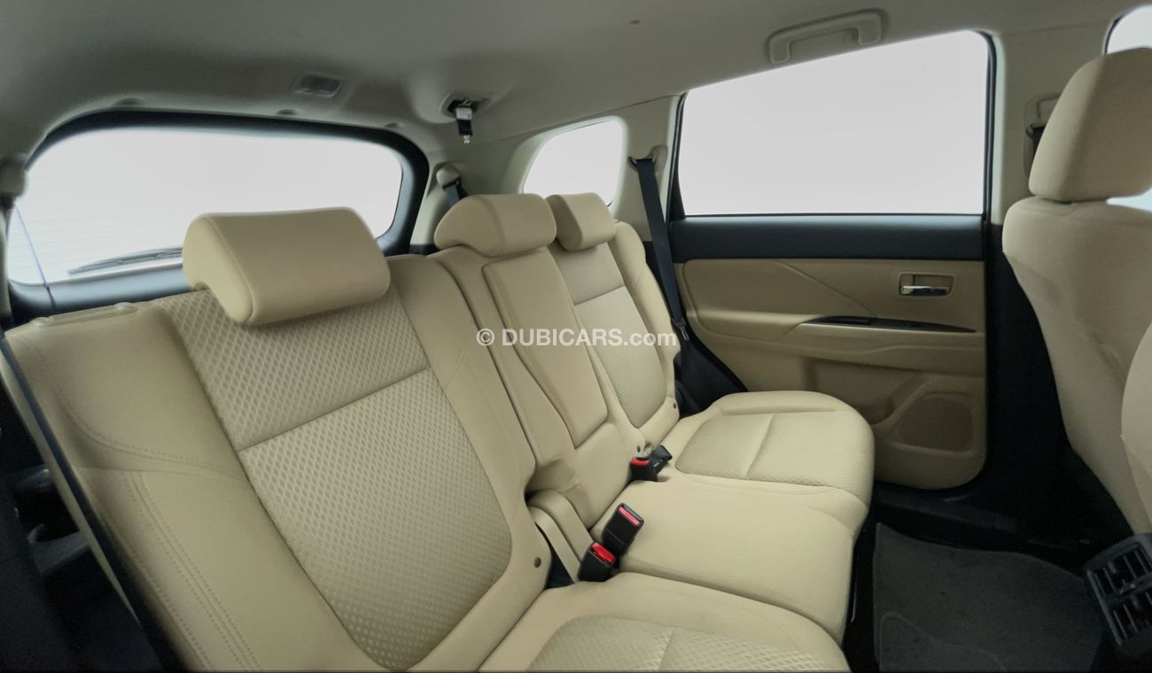 Mitsubishi Outlander GLX LOWLINE 4WD 2.4 | Zero Down Payment | Free Home Test Drive