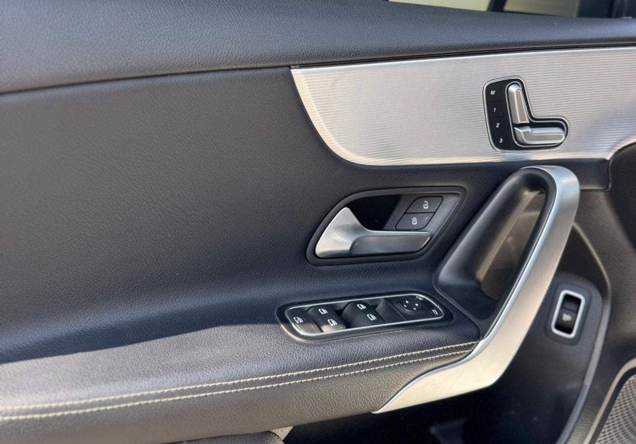 مرسيدس بنز A 220