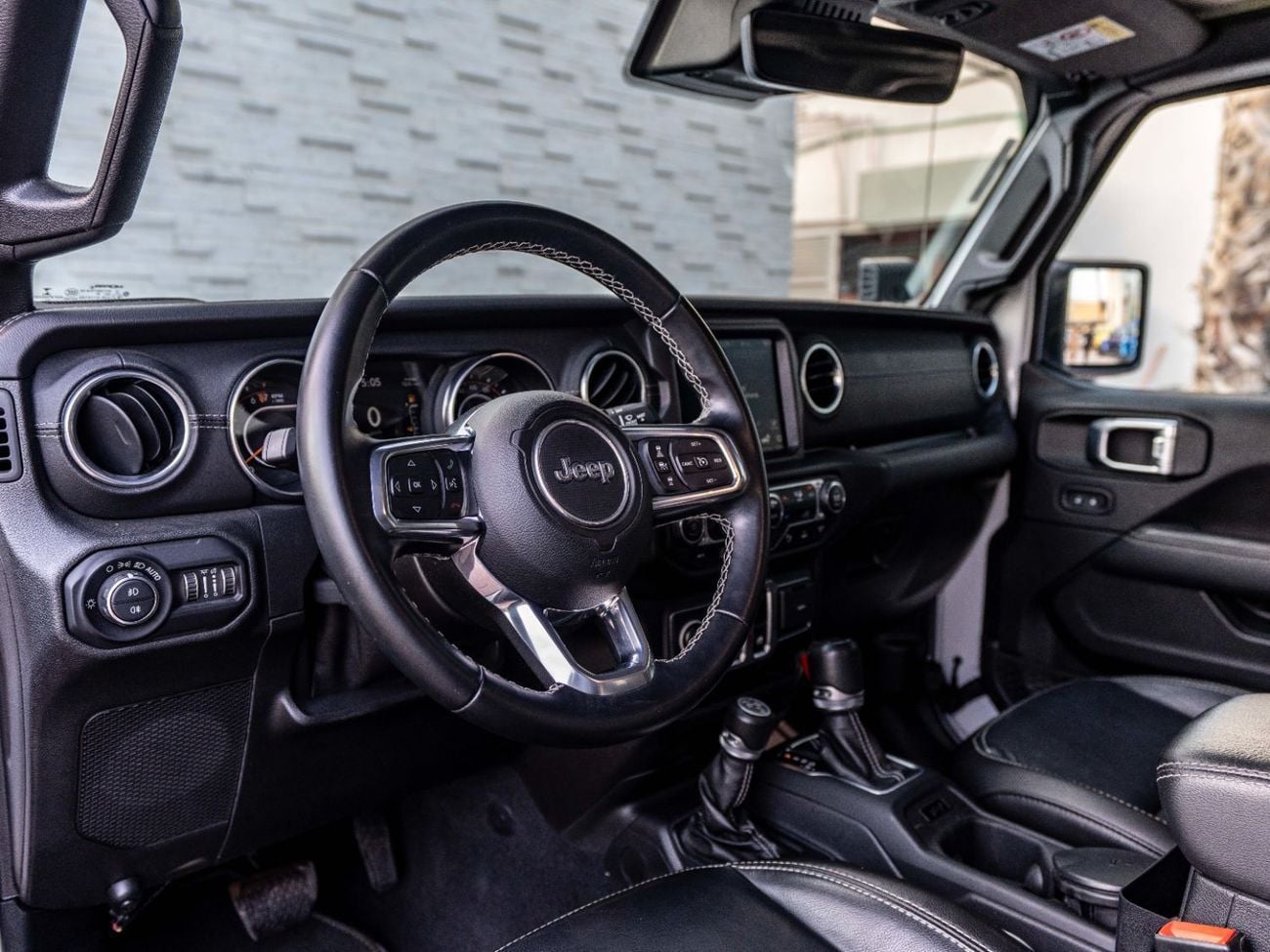 Jeep Wrangler Sport 3.6L A/T (5 Seater)