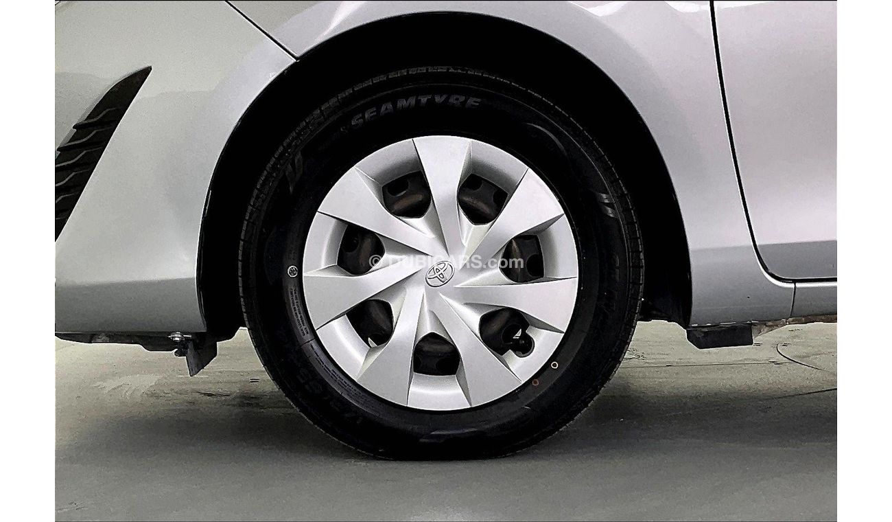 Toyota Yaris SE / E