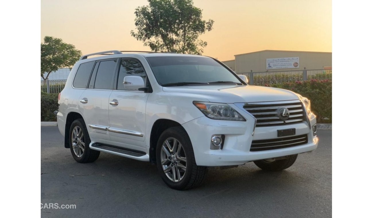 Lexus LX570 **2013**