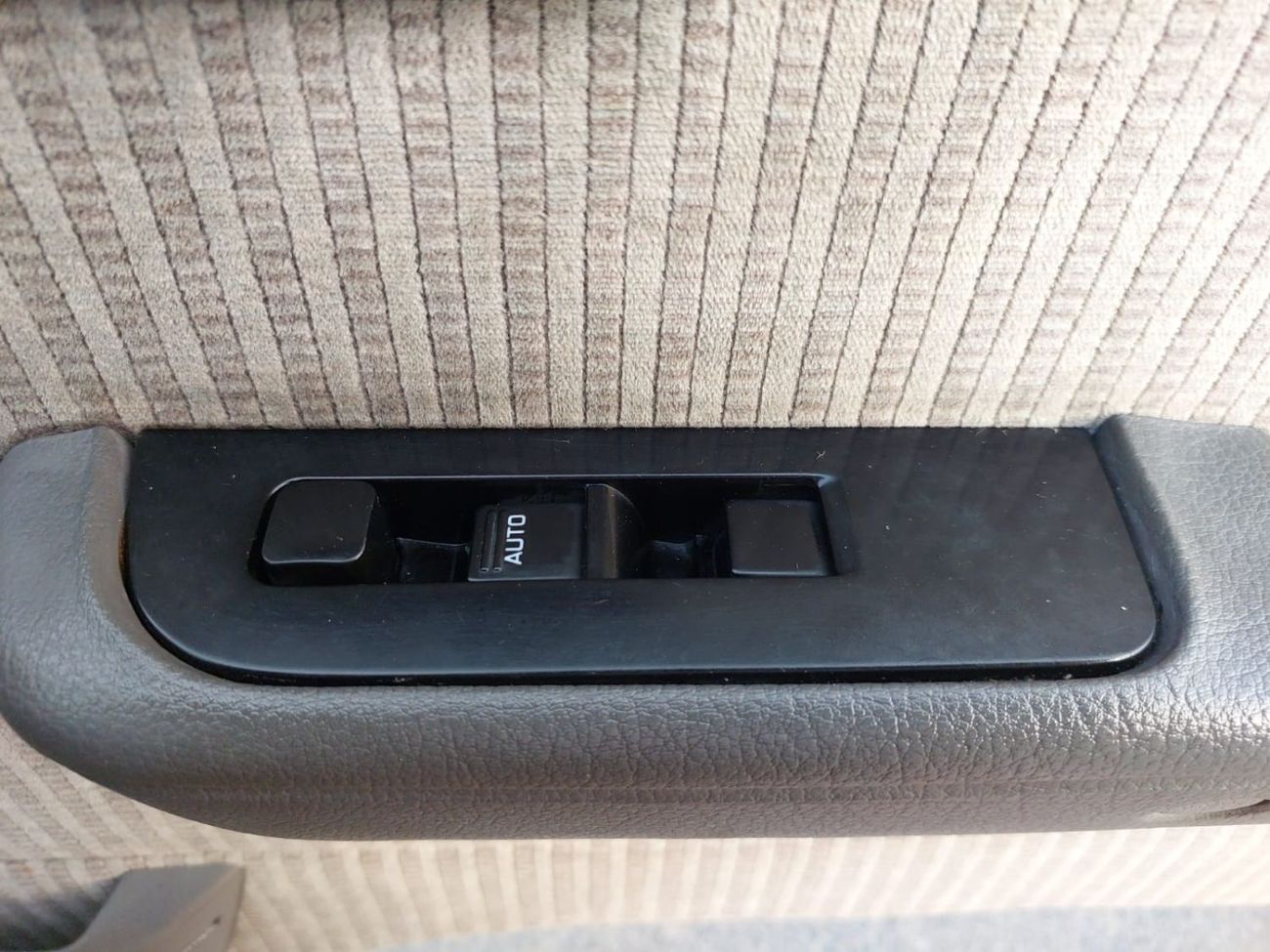 Nissan Caravan NISSAN CARAVAN VAN RHD 1999 MODEL 2.6 L DIESEL AUTOMATIC(PM20075)