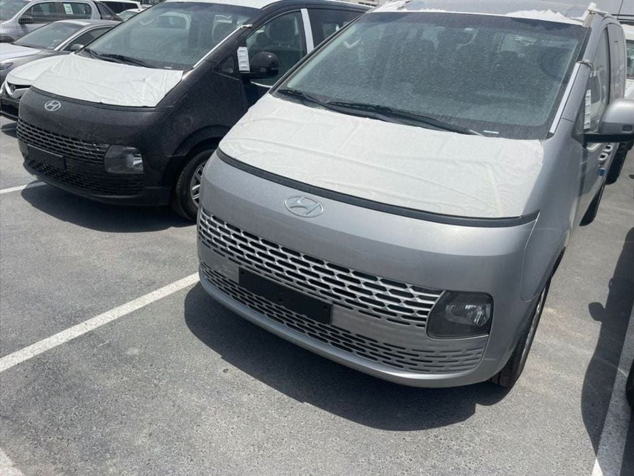 Hyundai Staria HYUNDAI STARIA PETROL 3.5L AUTOMATIC 2026 MODEL