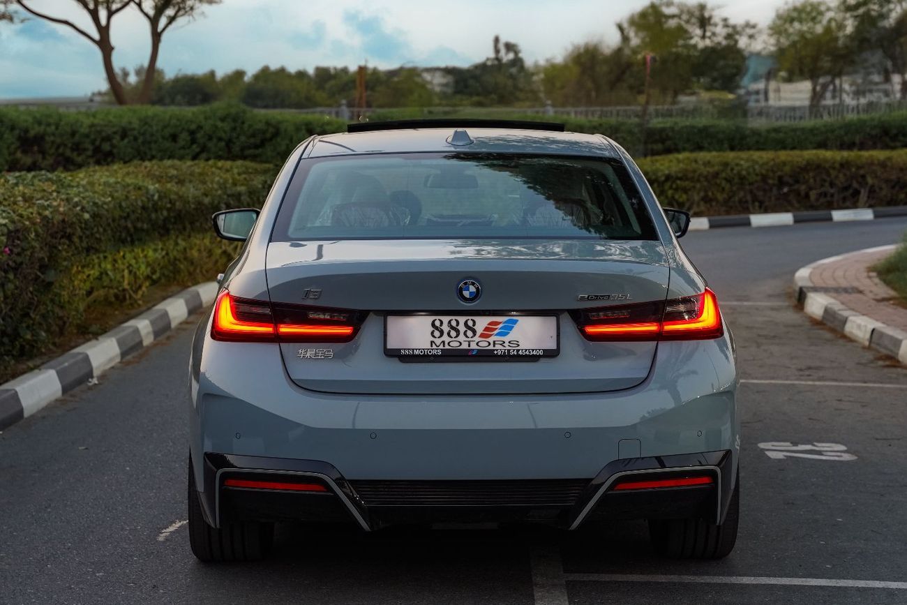 BMW i3 2026 BMW e-Drive 35L M-Sport Package FWD 0Km