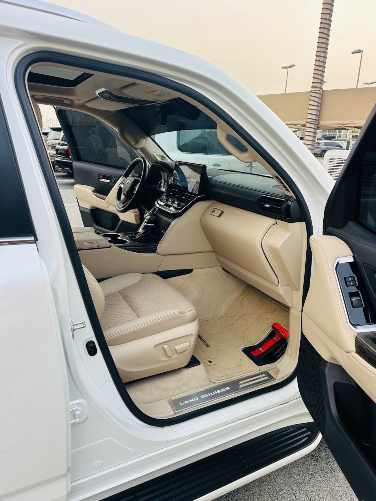 تويوتا لاند كروزر VXR