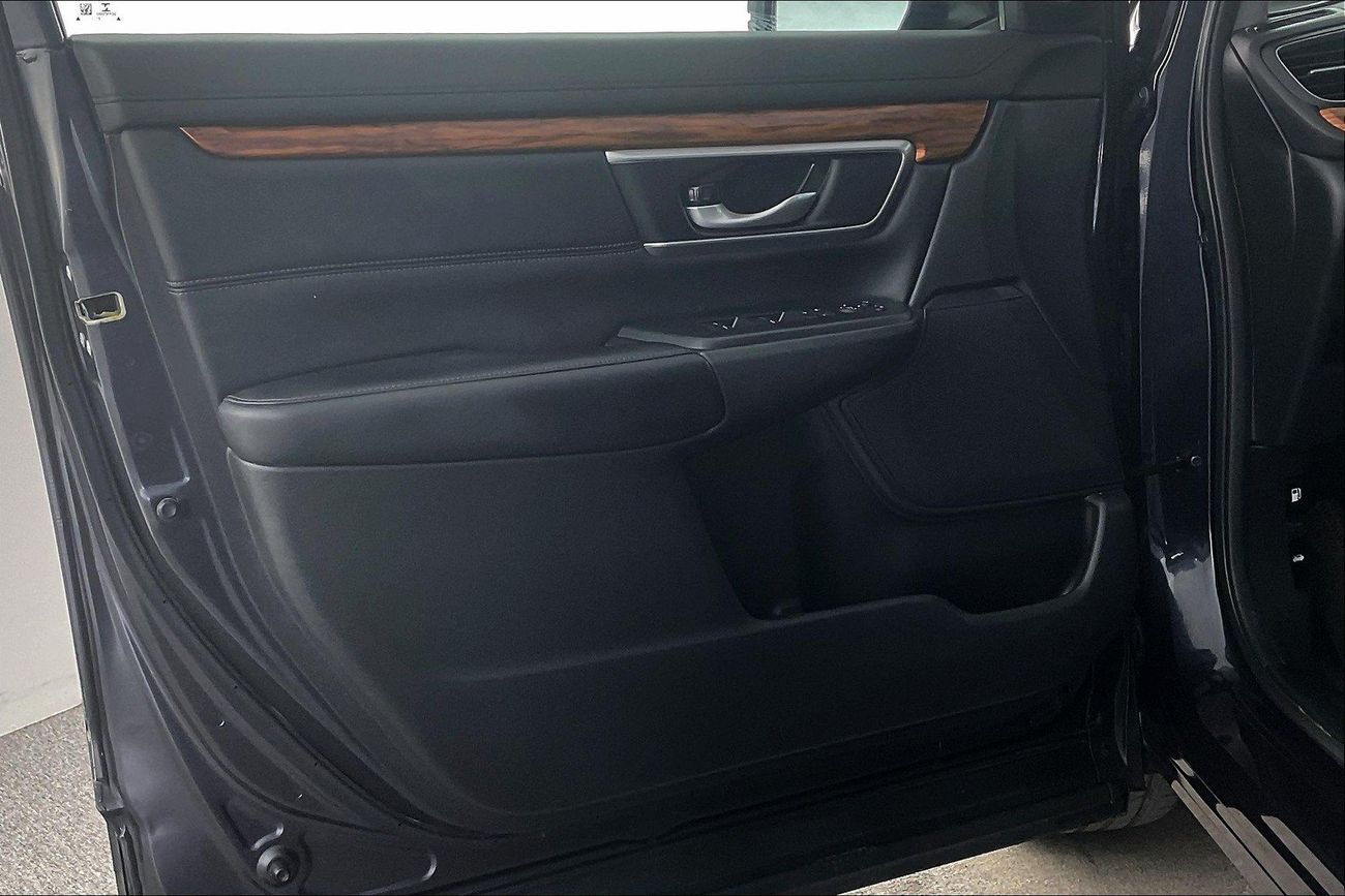 Honda CRV Touring | National Day Celebration | Guaranteed Warranty | 0 Down Payment