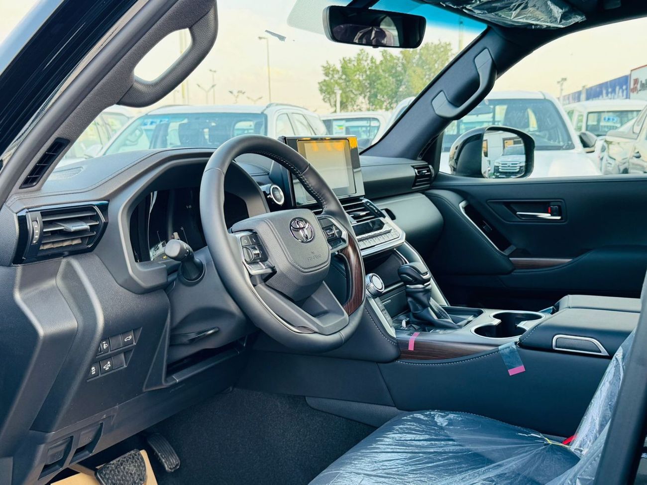 تويوتا لاند كروزر TOYOTA LAND CRUISER (300 SERIES) GXR 4.0L 2026