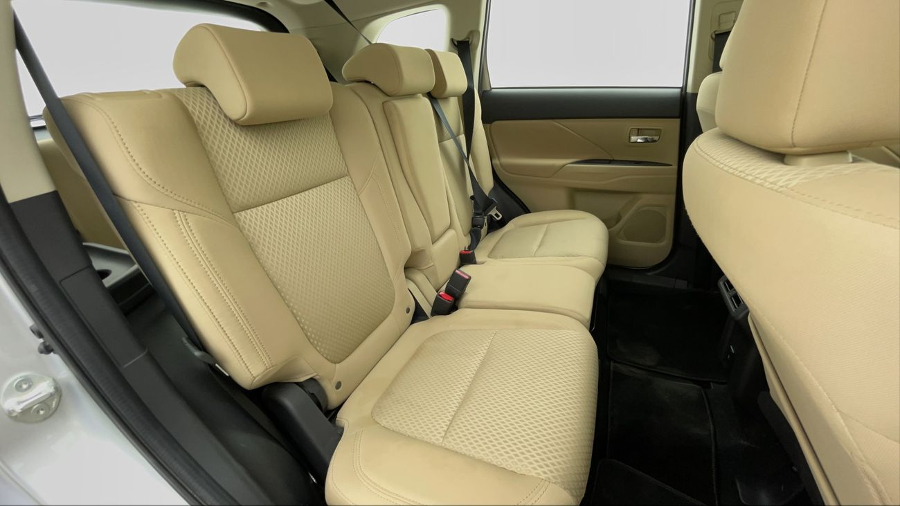 Mitsubishi Outlander GLX LOWLINE 2.4 | Zero Down Payment | Home Test Drive