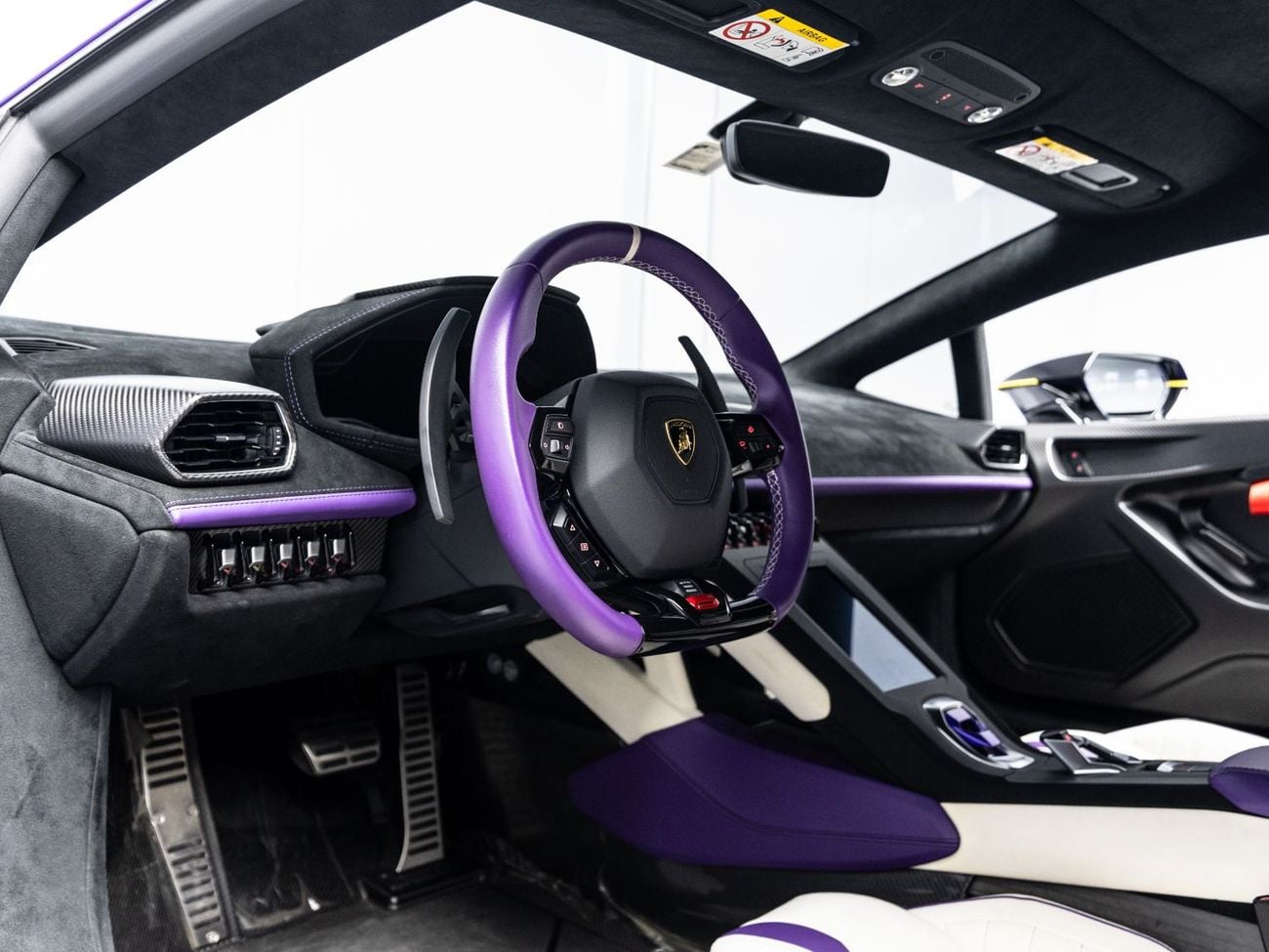 لامبورغيني هوراكان BUY NOW, PAY 2027 | THE BLACKLINE STANDARD | 2027 Lamborghini Warranty, Full Carbon, GCC