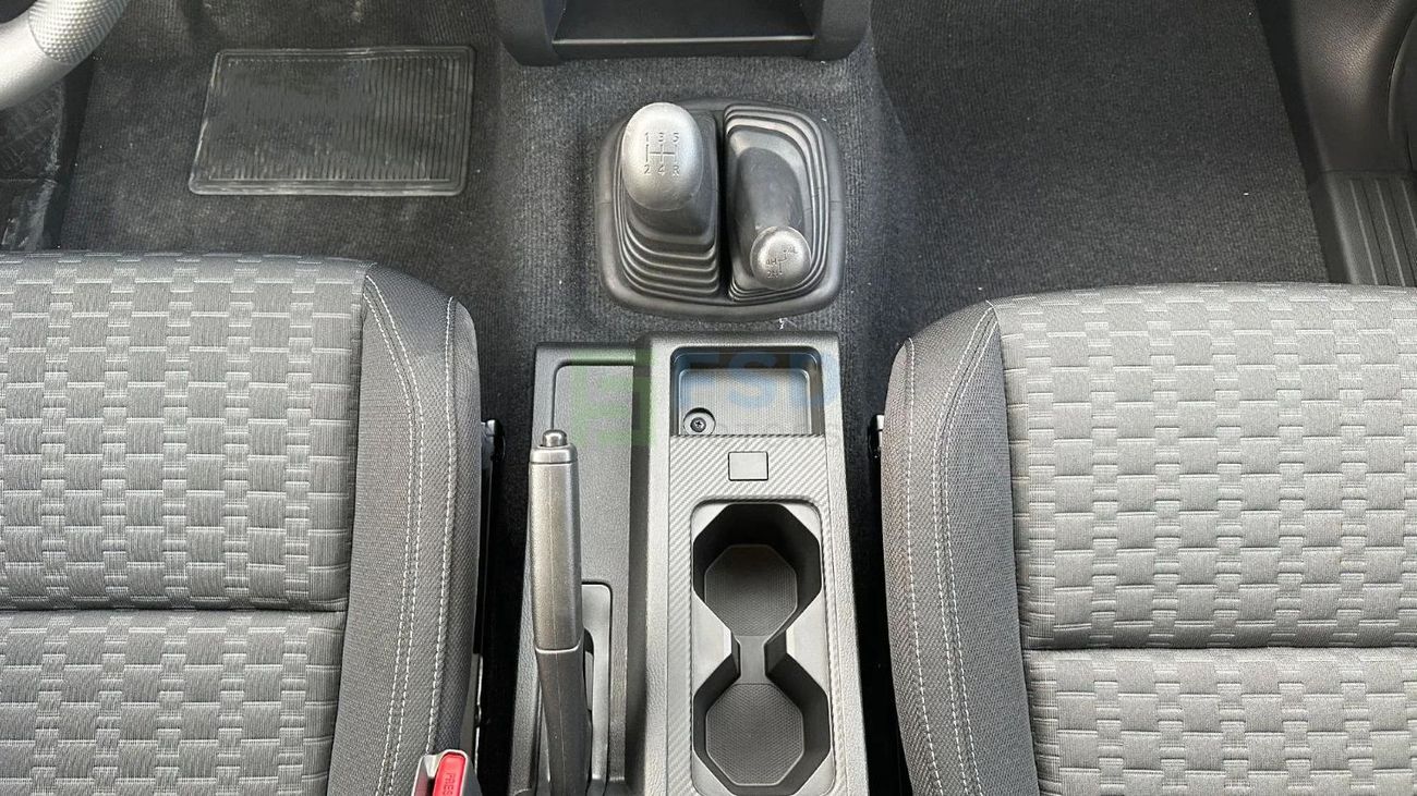 Mitsubishi L200 Mitsubishi L200 2.4L P DC 4WD GLS MT MY-2025