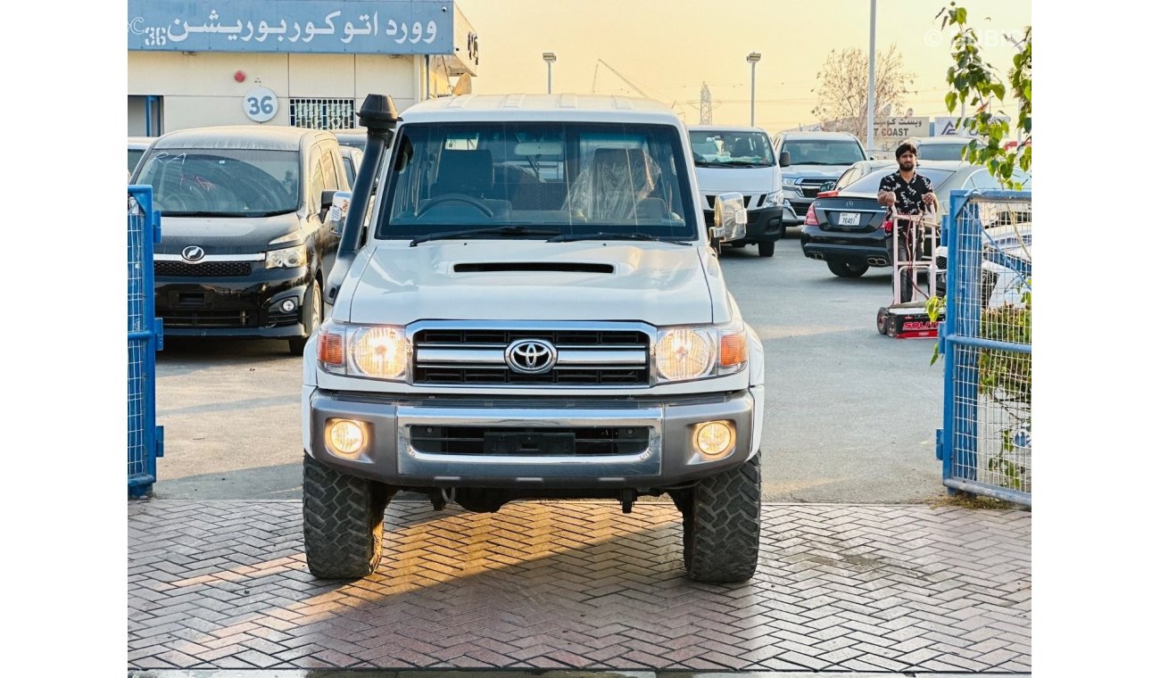 Toyota Land Cruiser Hard Top