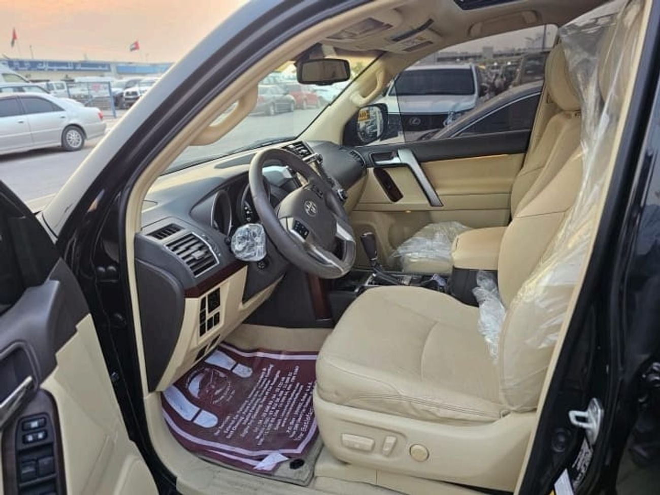 Toyota Prado VXR 4.0L 4WD LHD-GCC SPECS-Automatic-petrol-6 Cylinders-7 Seats-5 Doors