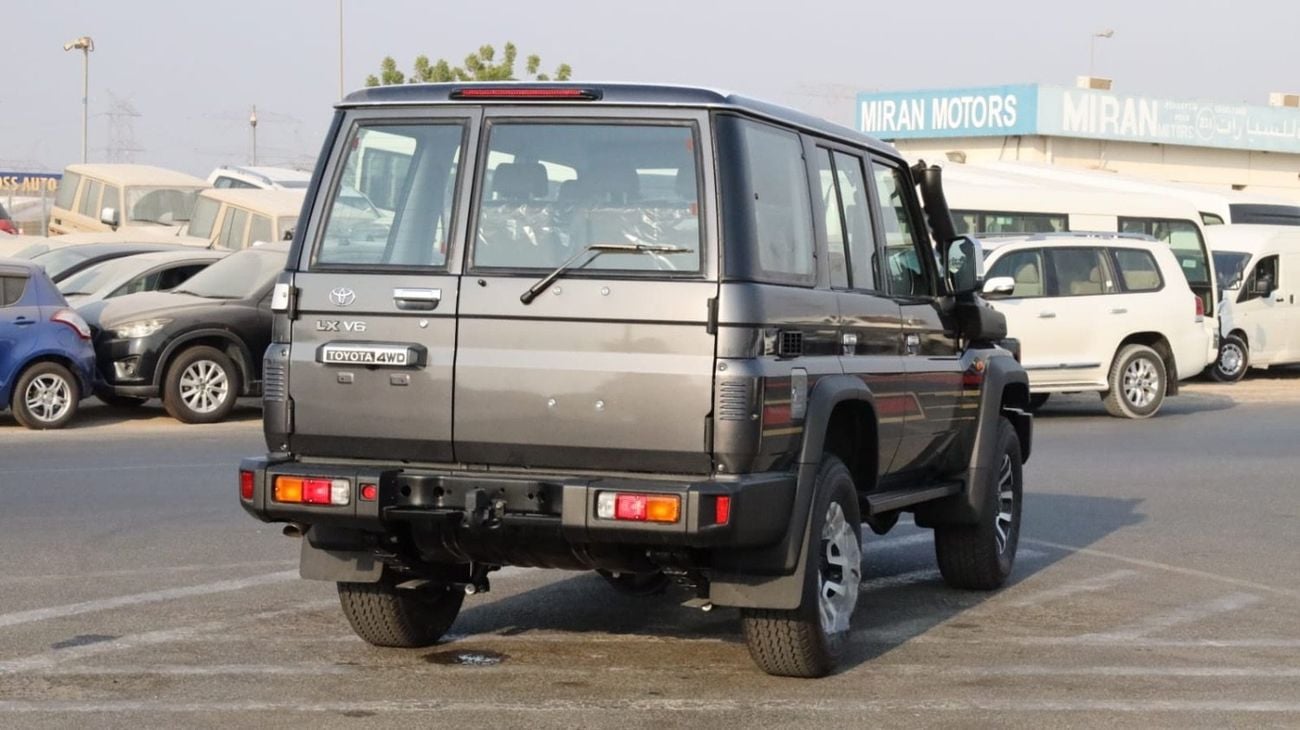 Toyota Land Cruiser 70 S-DLX 2.8L (5 Door)