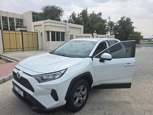 تويوتا راف ٤