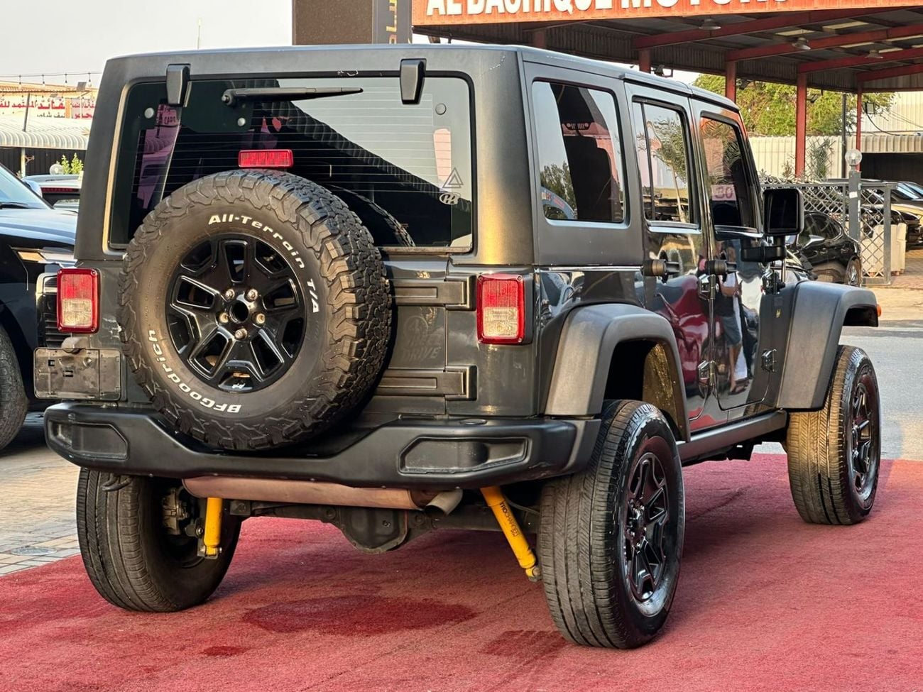 Jeep Wrangler Sahara 3.6L A/T