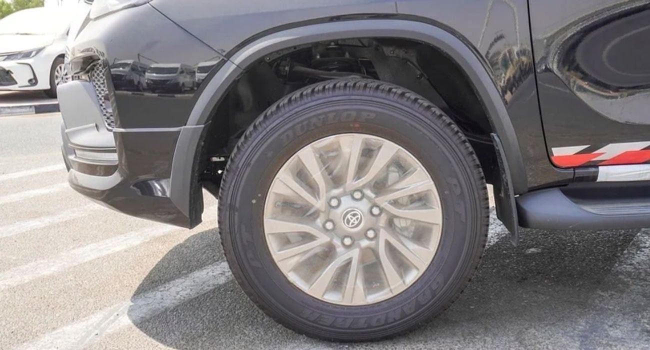 تويوتا فورتونر VXR 4.0L (278 HP)