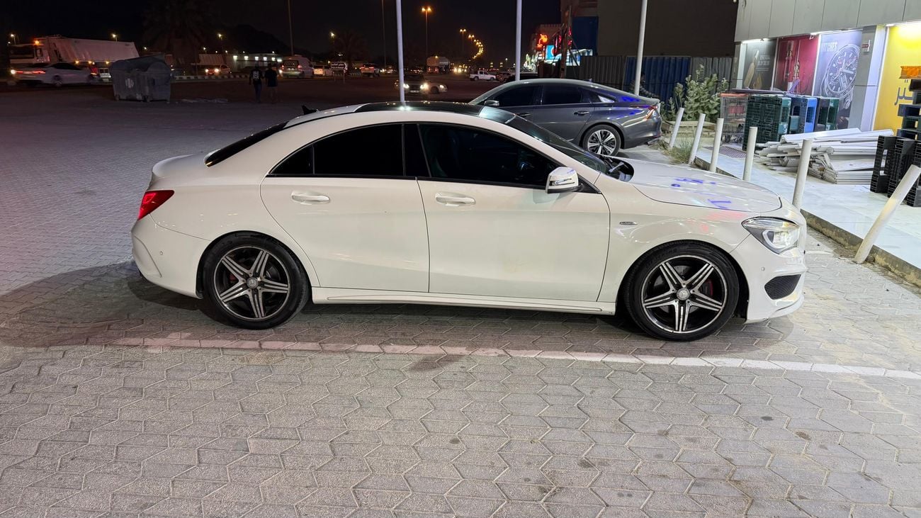 Mercedes Benz CLA250