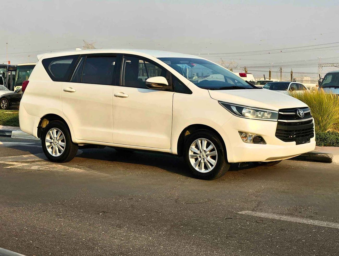 Toyota Innova V4 2.7/ GCC 7 SEATS/ LEATHER/ LOW MILEAGE / 592 MONTHLY / LOT# 15597