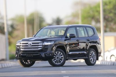 Toyota Land Cruiser GXR 3.5L Toyota Land Cruiser GXR | 3.5L Turbo | No Radar | Best Export price