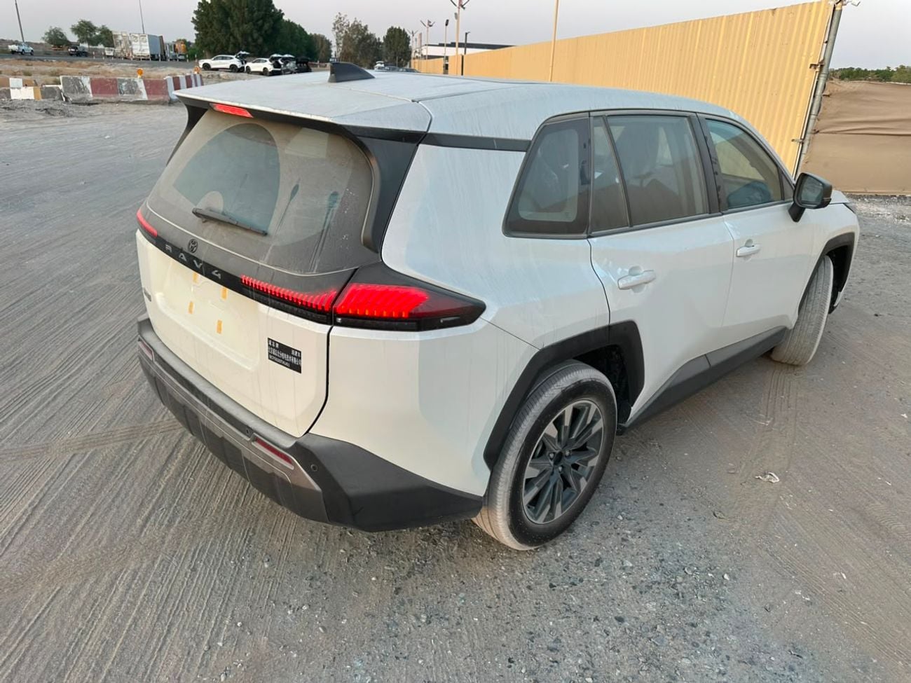 Toyota RAV4 LE