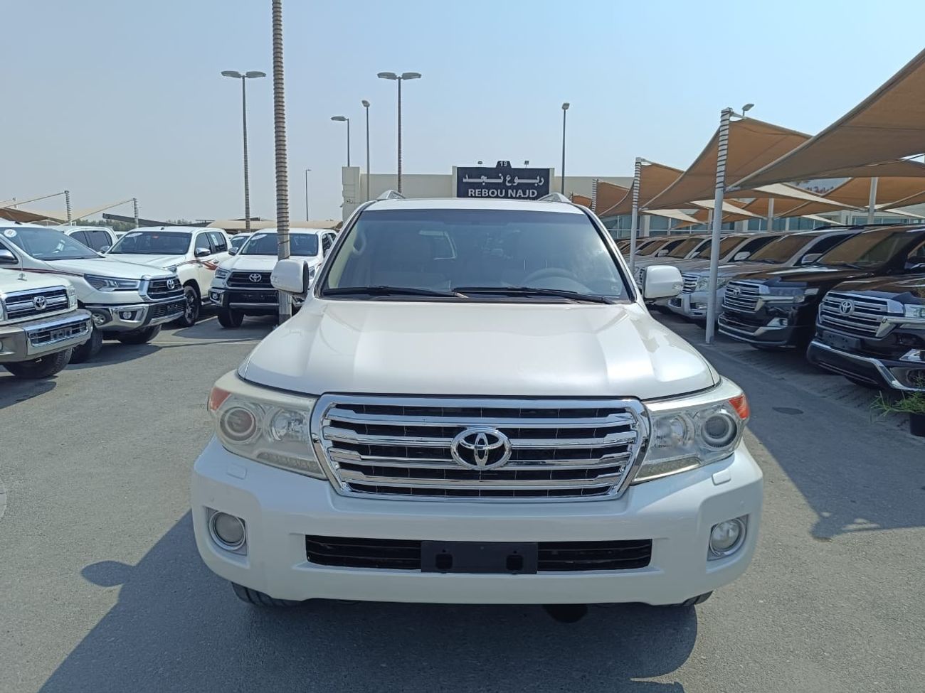 Toyota Land Cruiser VXR The car is very good, in perfect condition, looks clean from the inside and outside without any 