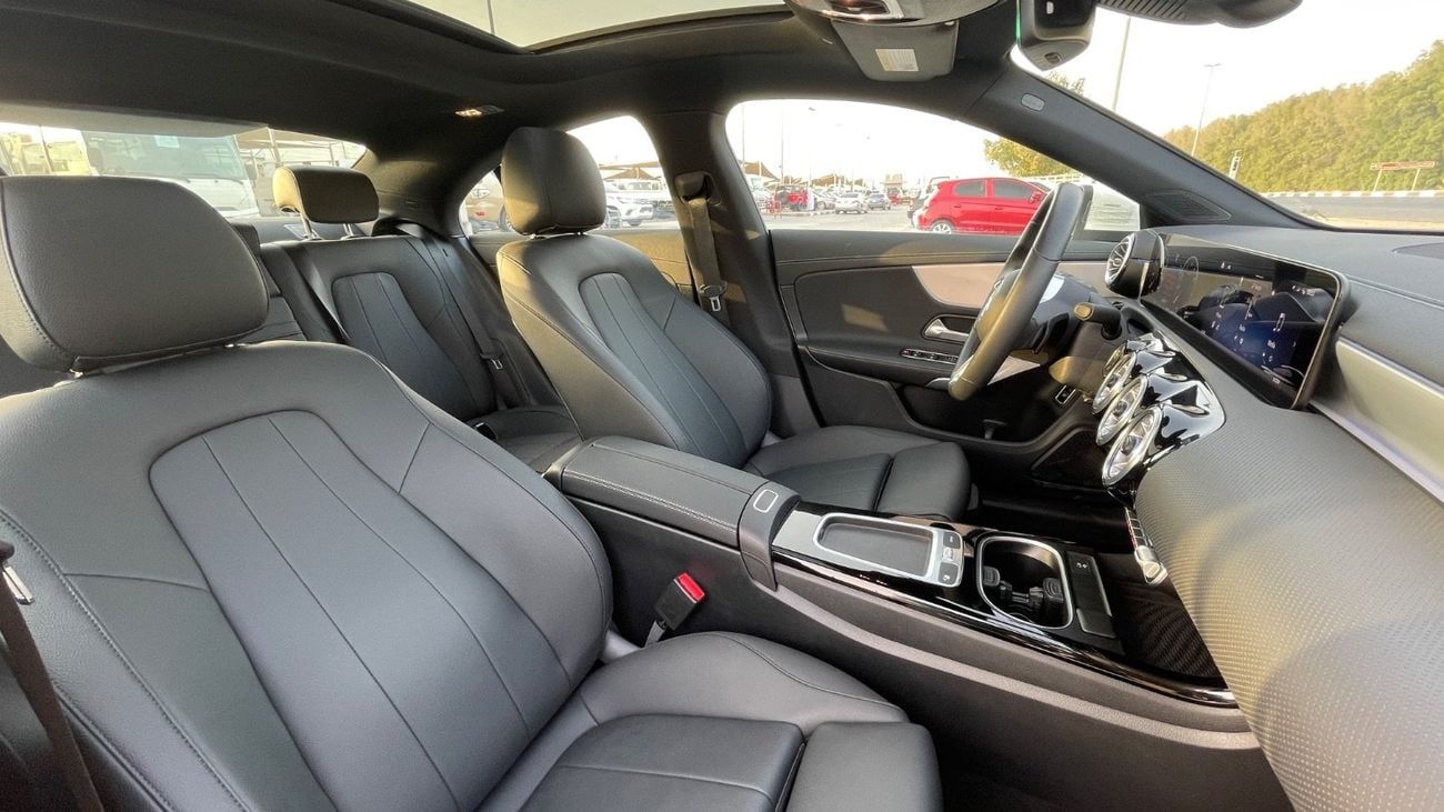 Mercedes Benz CLA250 Premium + 2.0L Accident Free