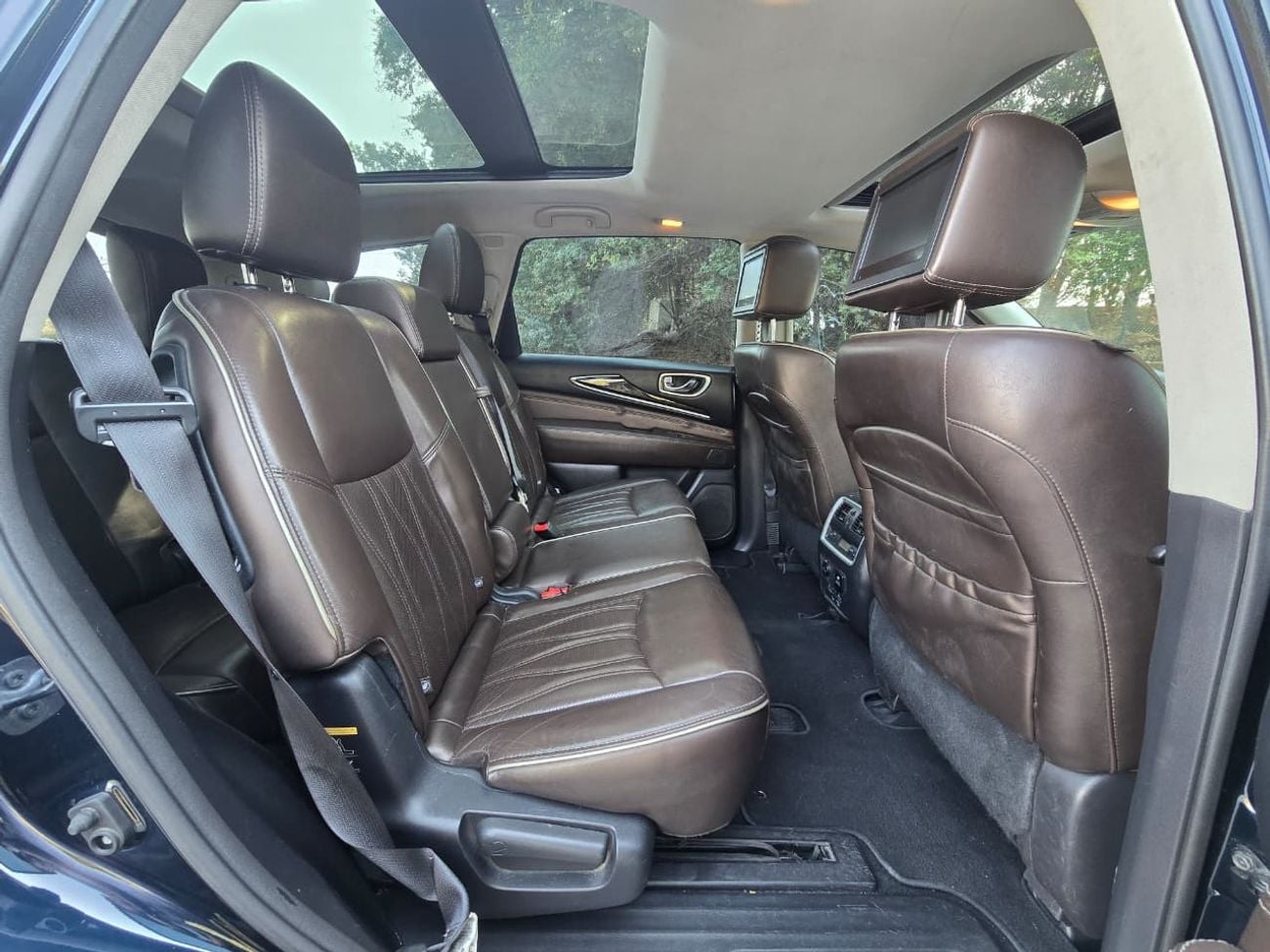 Infiniti QX60 LUXURY 2017 GCC FULL SERVICE HISTORY AVAILABLE | ORGINAL PAINT | ACCIDENT FREE | SINGLE OWNER