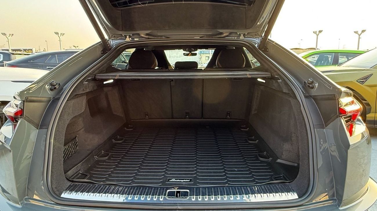 Lamborghini Urus 4.0T V8 Performante LAMBORGHINI URUS Performante -  4.0T V8 - 2024 - DEALER WARRANTY