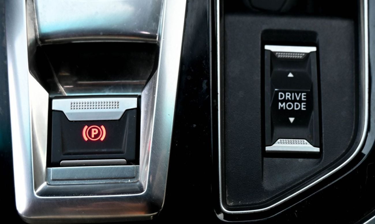 Peugeot 3008 Peugeot 3008 1.6 L 2023 GCC & accident-free Excellent Condition 750 AED Monthly