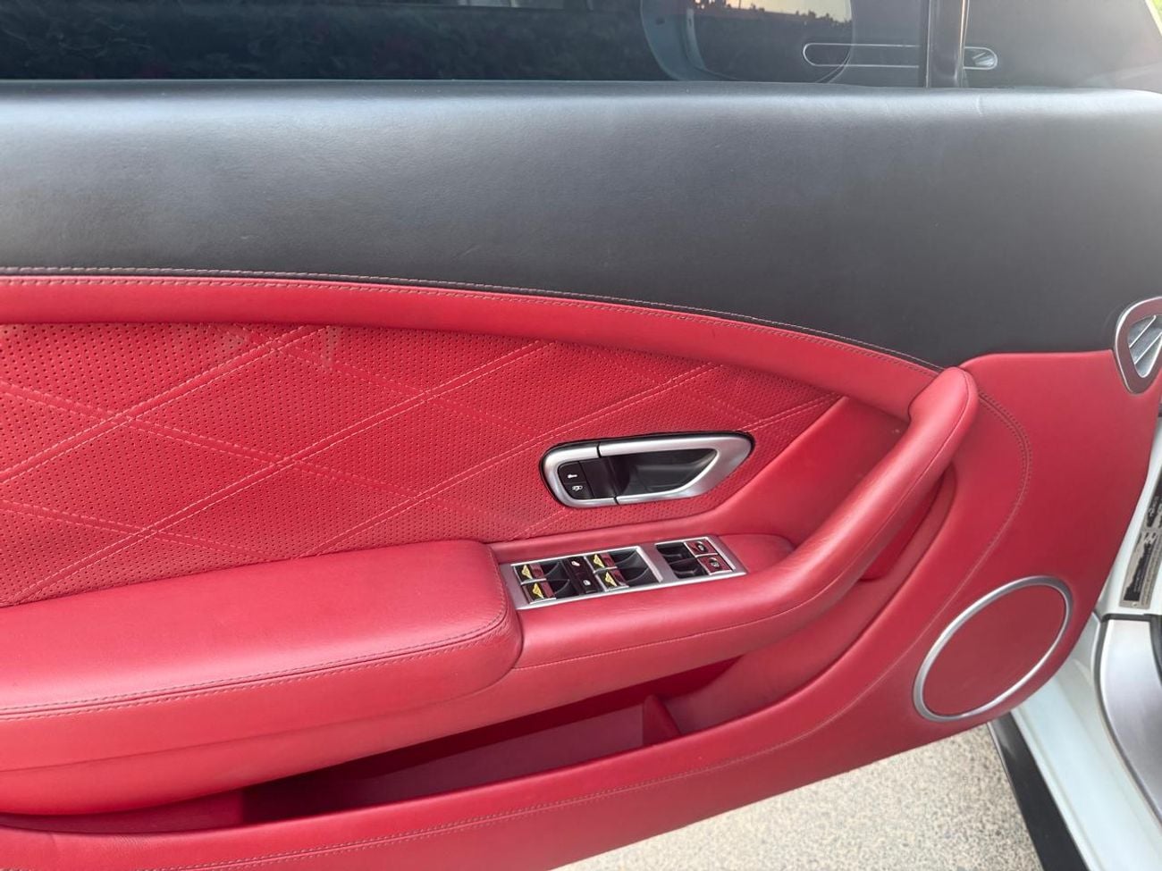 Bentley Continental GT Speed 4.0L Coupe Bentley Continental GT Speed 2013 - GCC Specs - Pristine Condition