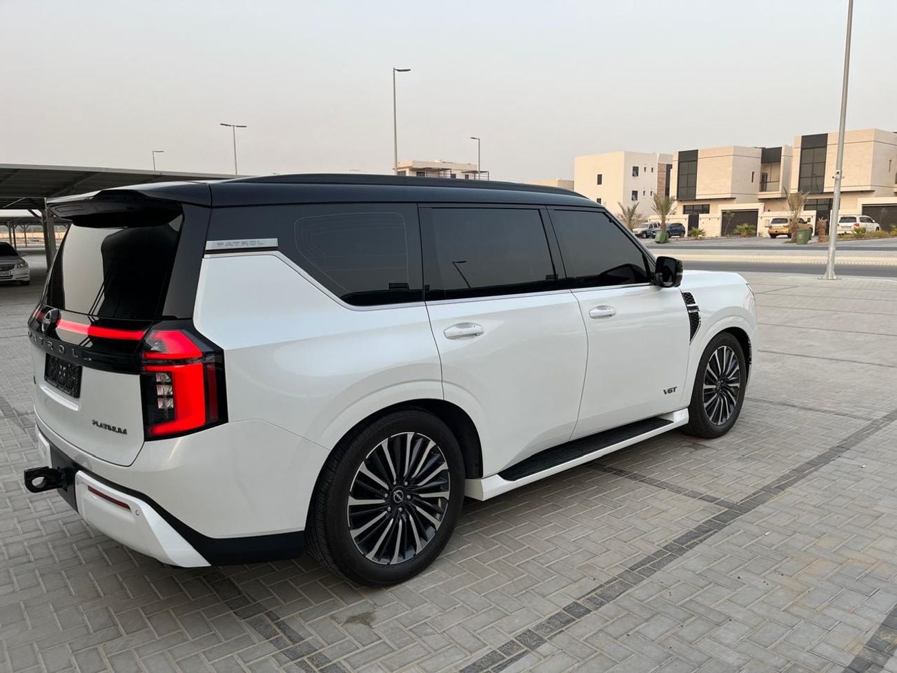 Nissan Patrol LE PLATINUM CITY TWIN-TURBO | CERTIFIED PRE-OWNED | AL MASOOD WARRANTY & SERVICE CONTRACT