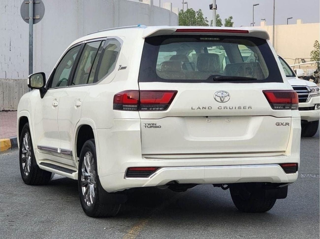 Toyota Land Cruiser 2017 GXR Upgrade to 2024 Full Option Very Clean and Perfect condition