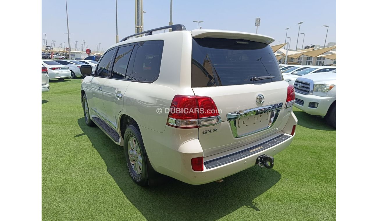 تويوتا لاند كروزر car in excellent condition with no accidents