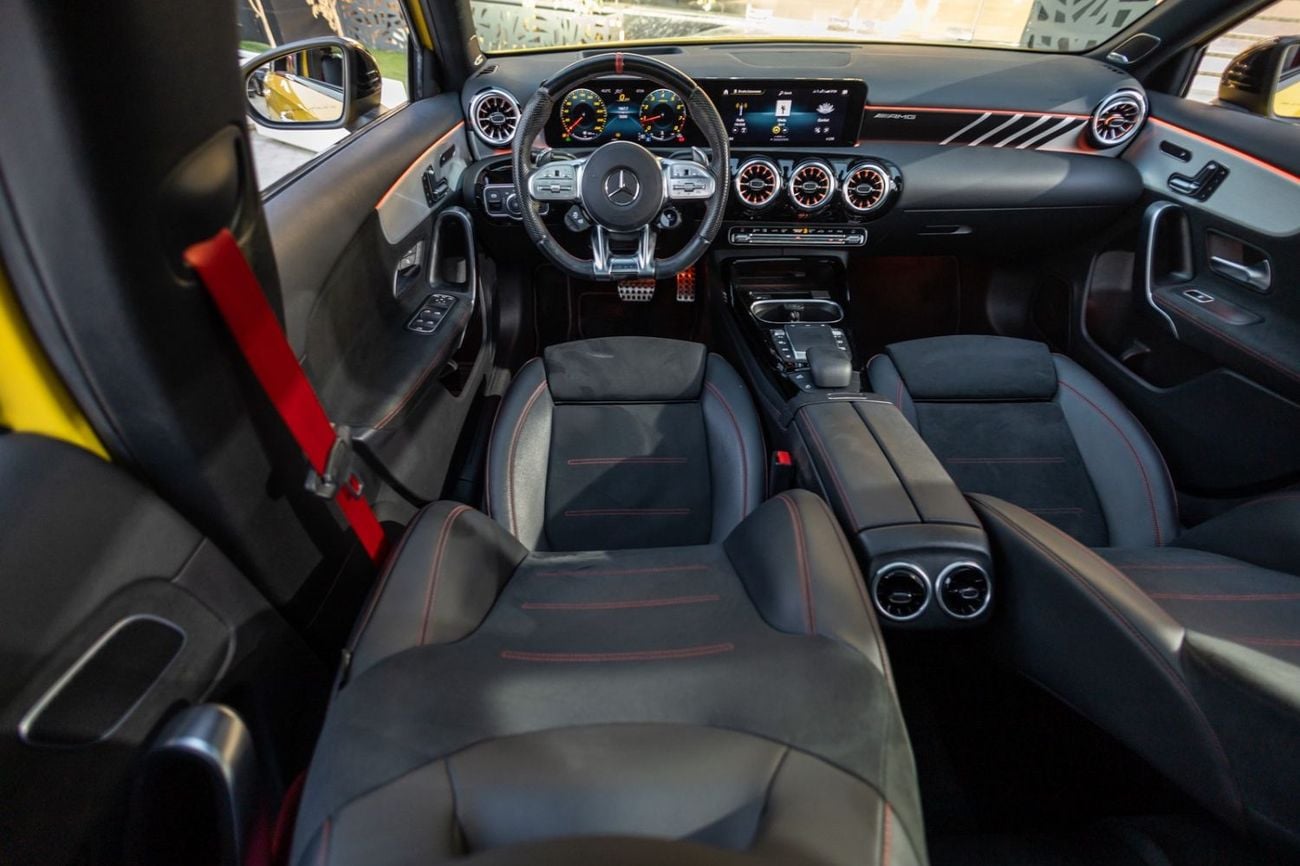 Mercedes Benz A35 AMG Mercedes-Benz A35 AMG Turbo 4MATIC (LOW MILEAGE) 2023 GCC | Agency Warranty | Service Contract