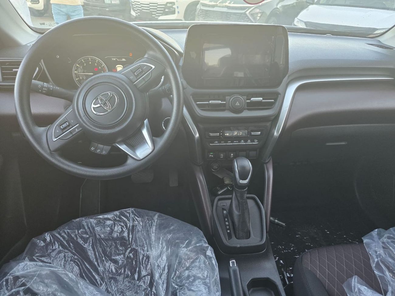 تويوتا أوربان كروزر 1.5L PETROL, FULL OPTIONS, GCC, 2023