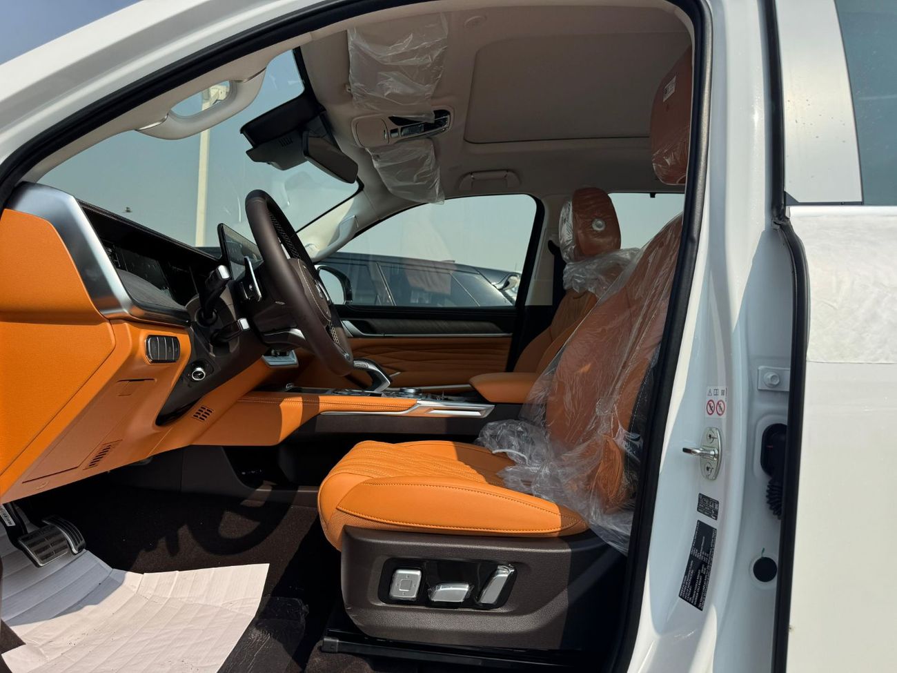 Tank 500 3.0L Petrol V6 4WD 2026 Export Price @ 153,000 AED