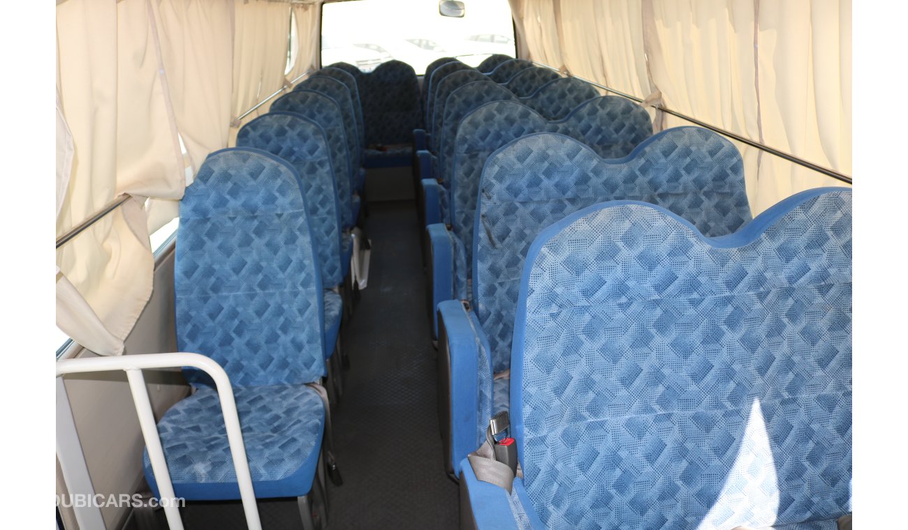 ميتسوبيشي روزا 30 SEATER BUS