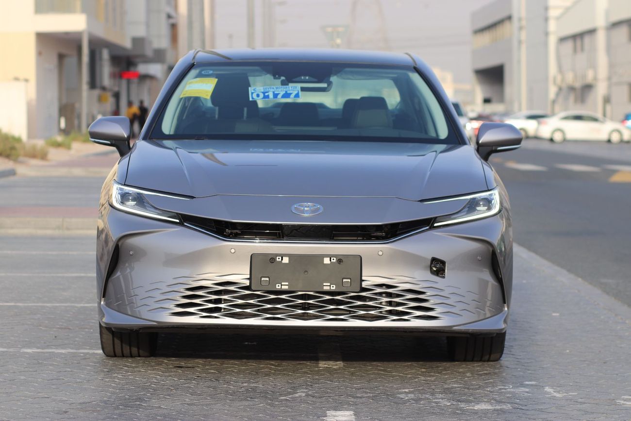Toyota Camry 2.5 HG Hybrid,Alloy Wheels, Headup display, Electric Seat,Panoramic Roof,Model 2025, China Specs