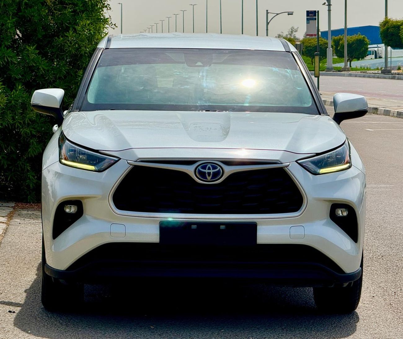 تويوتا هايلاندر LE HEV 2.5L 2022 HYBRID 2.5L GCC (1699/-MONTHLY)