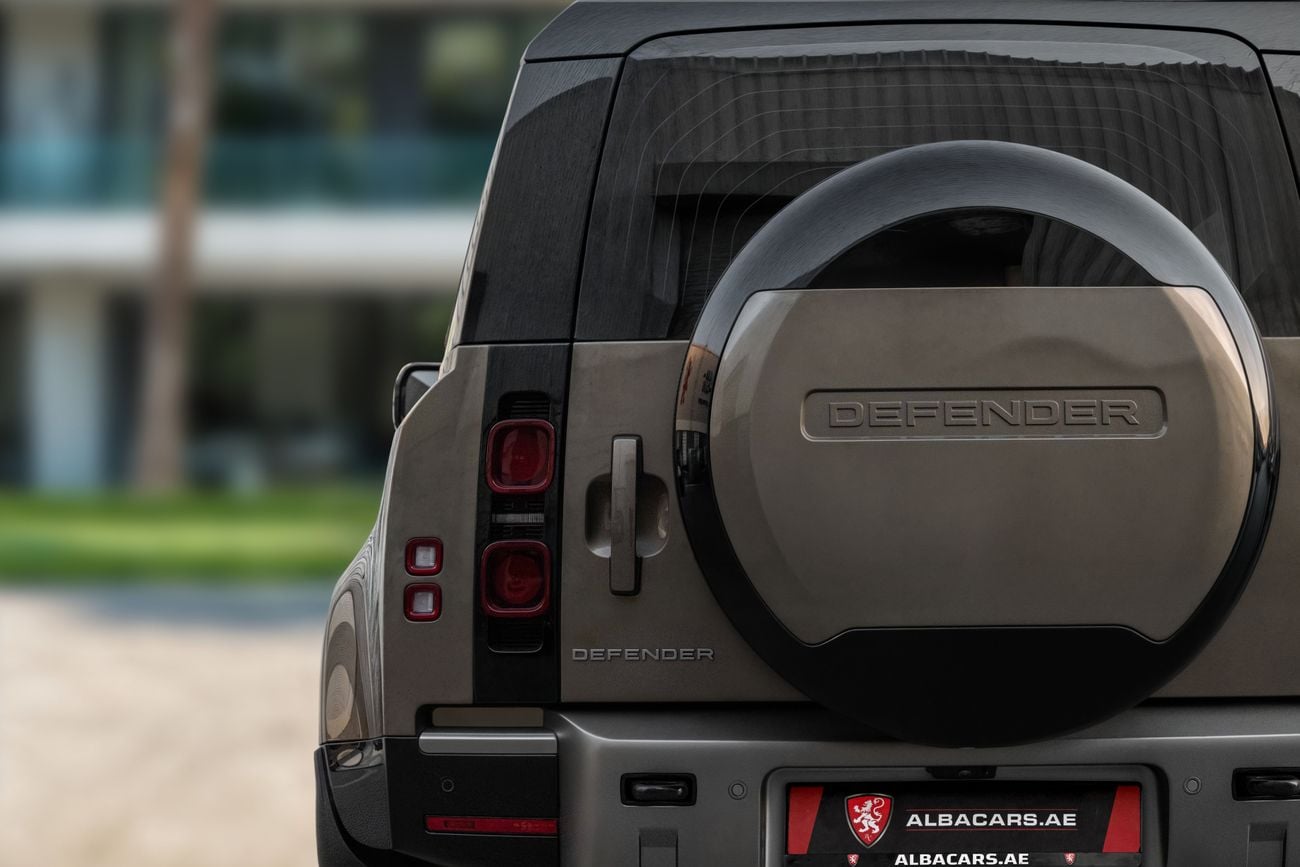لاند روفر ديفندر Defender P300 | 6,463 P.M | 0% Downpayment | Perfect Condition!
