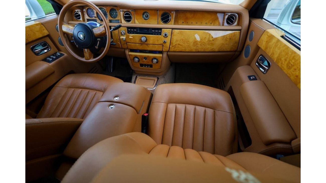 رولز رويس فانتوم Rolls-Royce Phantom 2010 GCC Flood Free.