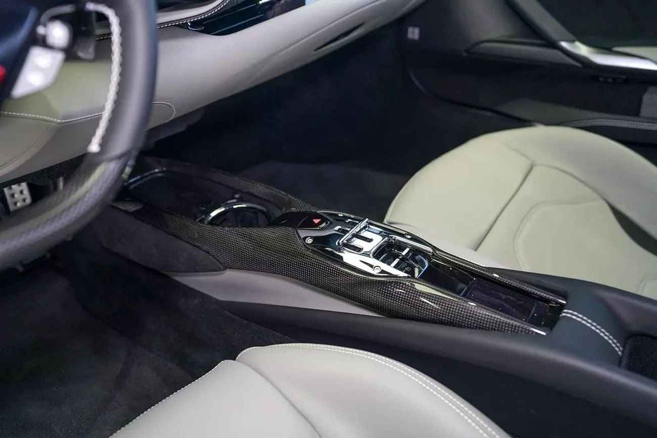 فيراري 296 GTB GTB 3.0T V6 PHEV