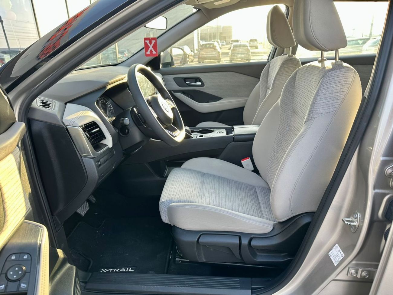 نيسان إكس تريل S 2WD (5-Seater)