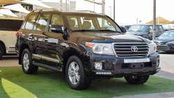 Toyota Land Cruiser GXR V8