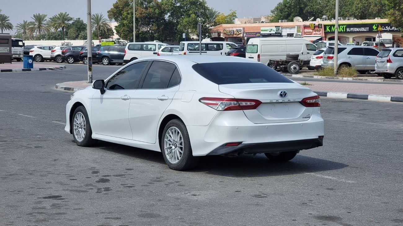 Toyota Camry GLE HEV LE Hybrid 2.5L