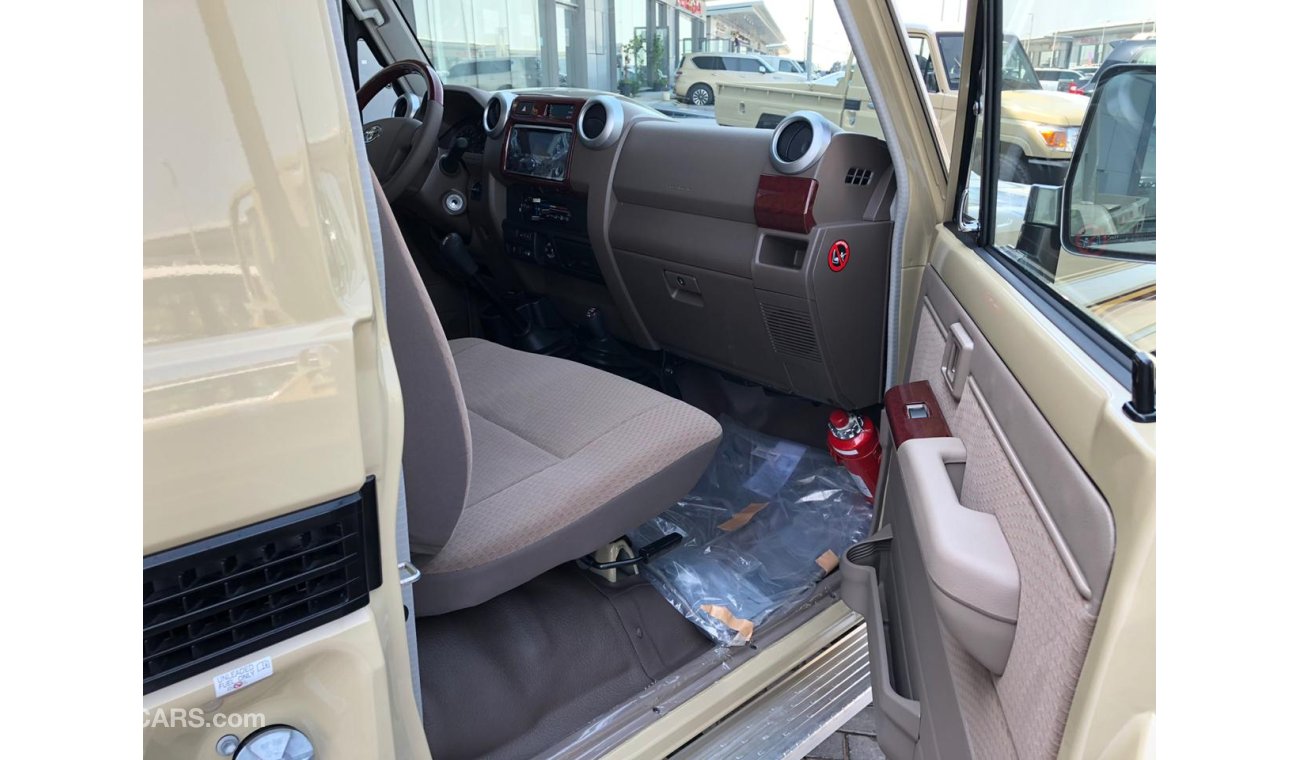 Toyota Land Cruiser Pick Up تويوتا لاندكروزر LX V6 4.0L - diff lock