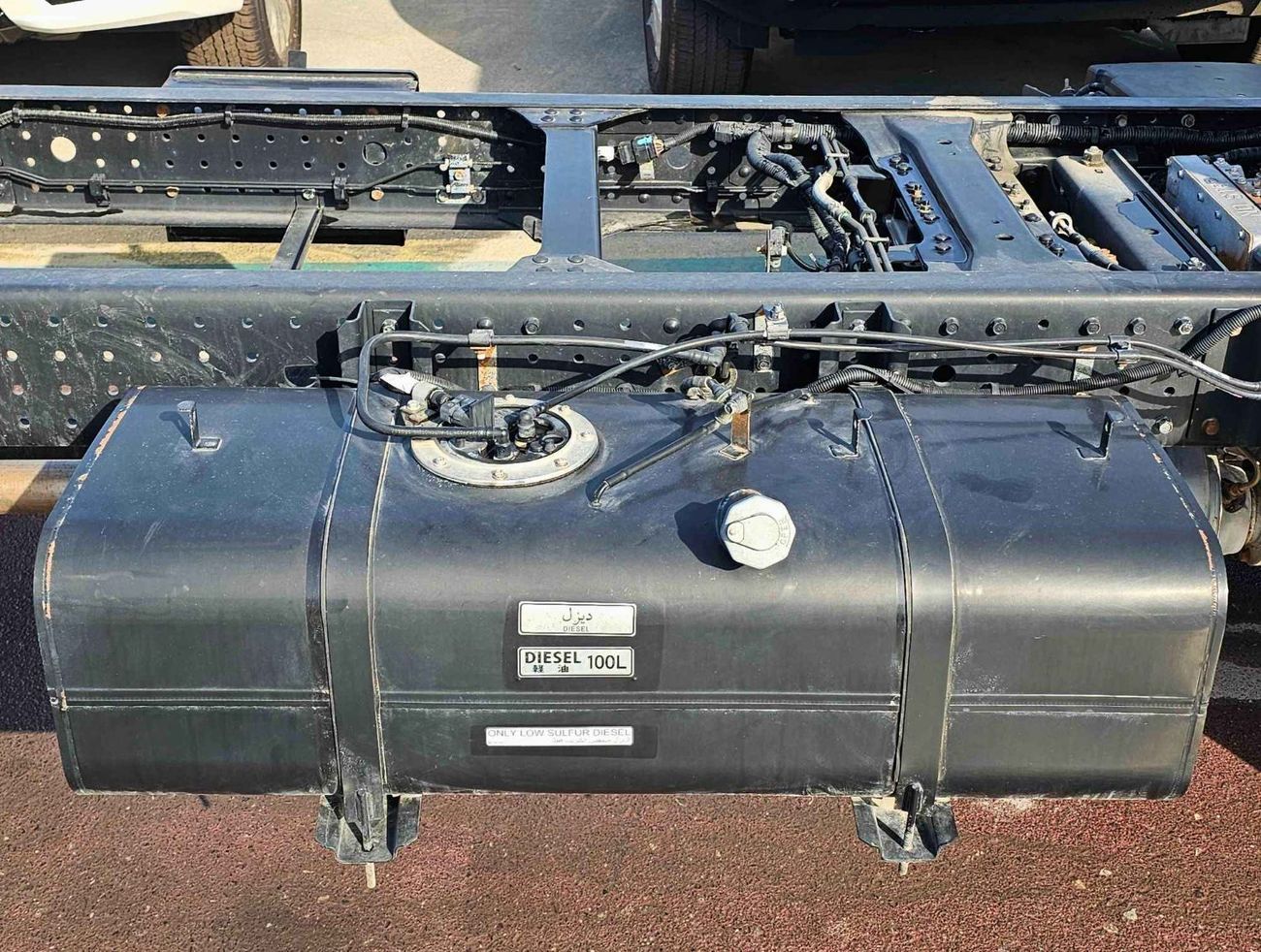 ميتسوبيشي فوسو كانتير CHASSIS EURO 5 / A/T /  3.8L V6 DIESEL / 3 STR / CODE # CHASSIS