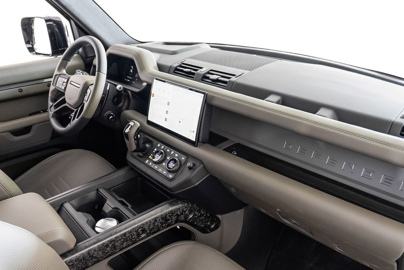 Land Rover Defender 110 P635 OCTA V8