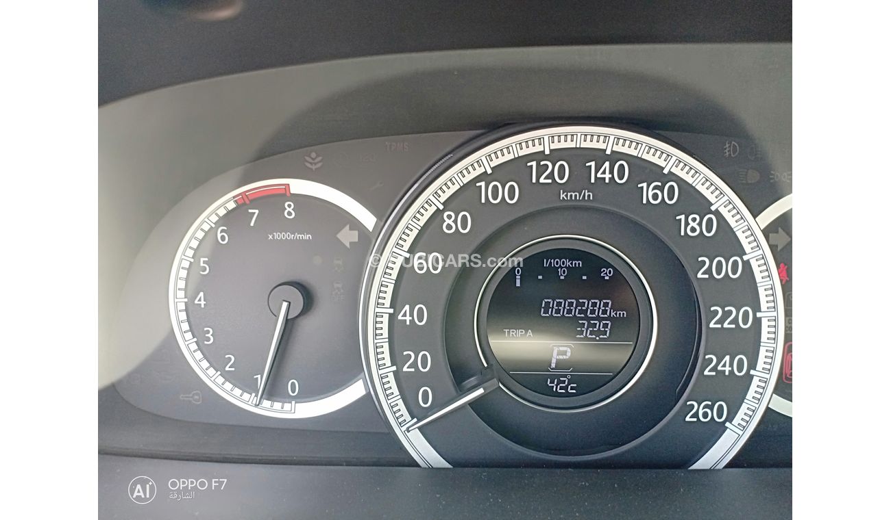 هوندا أكورد ذهبى 2015 خليجى  بحالة ممتازة   بدون حوادث